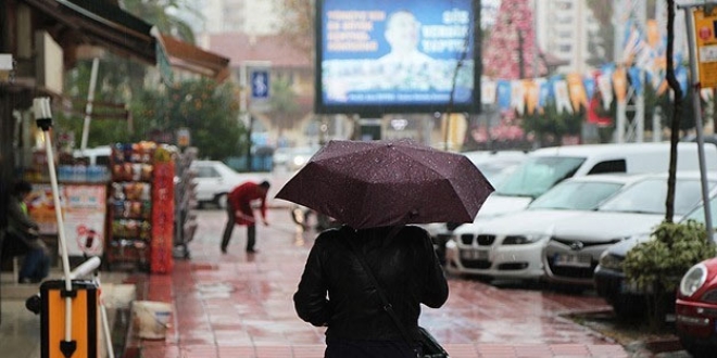 Meteorolojiden baz illerimiz i�in f�rt�na ve sa�anak uyar�s�