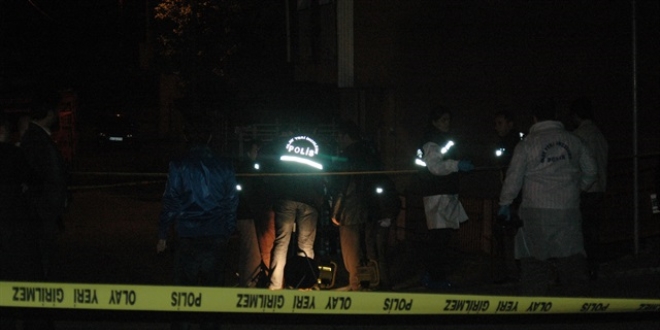 Korucu Derne�i Ba�kan�'n�n evine bombal� sald�r�