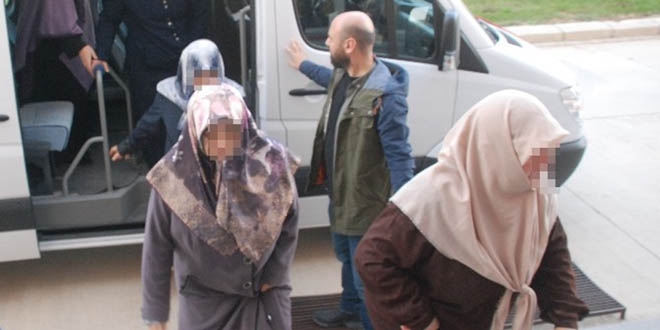 Tokat'ta 13 kadın FETÖ'den gözaltına alındı
