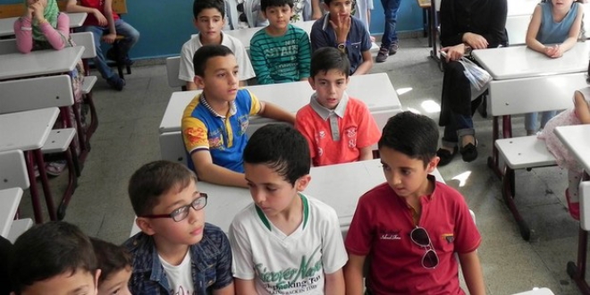 MEB'den izni olmayan Suriye okullarna kilit
