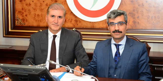 Sa�l�k Bakanl��� ile SGK aras�nda 'Veri Payla��m Protokol�' imzaland�
