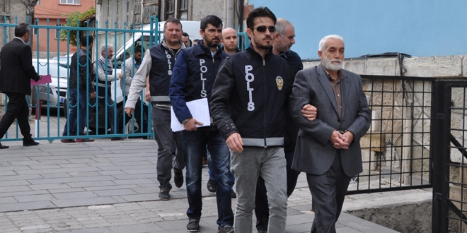 Kütahya'da gözaltına alınan 8 zanlı tutuklandı