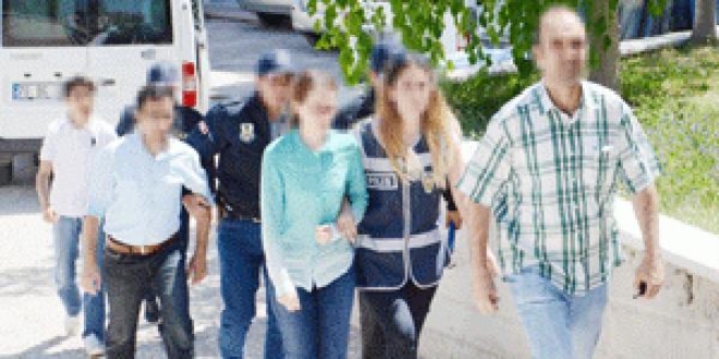 Trabzon'da 'Bylock' kullanan kadın hakim gözaltına alındı
