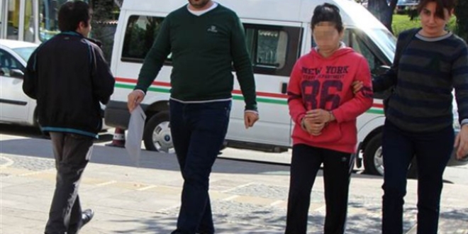 Bebeğini duvara vurup öldürdü!