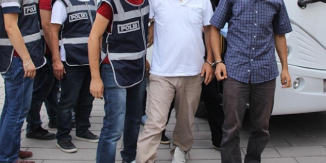 Bursa'da polis ve i adam 9 kii yakaland