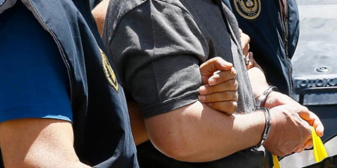 Firari amiral İzmir'de yakalandı