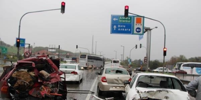 Bolu'da zincirleme trafik kazas: 7 yaral