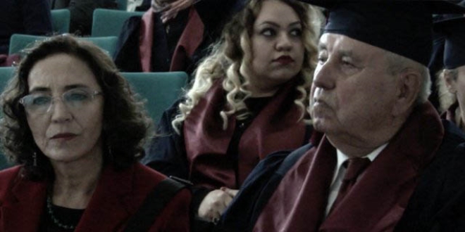 82 yaşında üniversite diploması aldı