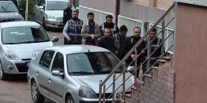 Bartın'da 2 öğretmen ile 1 mühendis tutuklandı