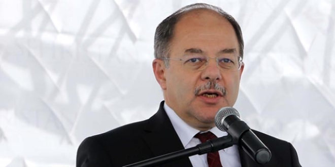 Akdağ, sağlık çalışanlarını zayıflatacak
