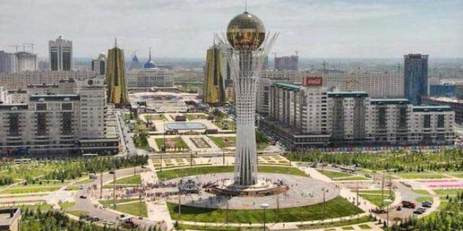 Kazakistan, FET okullarna el koydu