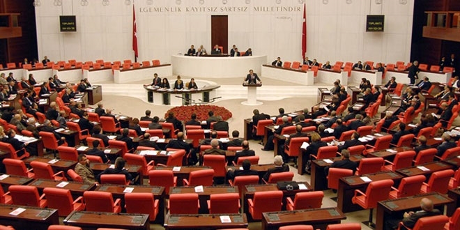 15 Temmuz'un resmi tatil olması TBMM komisyonundan geçti