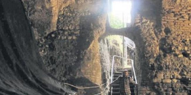 2 bin 300 yıllık saray açılıyor