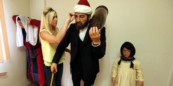 Darbe girişiminin 'aşırı gerçekçi' heykelleri yapılacak
