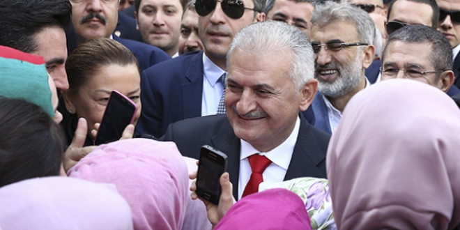 Yıldırım, Kadıana İmam Hatip Ortaokulu'nu ziyaret etti
