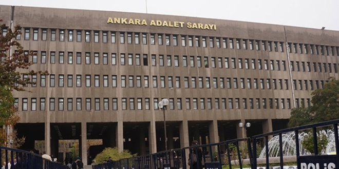 Ankara'da 26 polis ile 4 Adalet Bakanlığı çalışanı tutuklandı