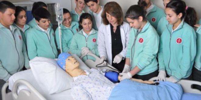 SB'dan sağlık meslek lisesi öğrencilerinin staj ve beceri eğitimi açıklaması
