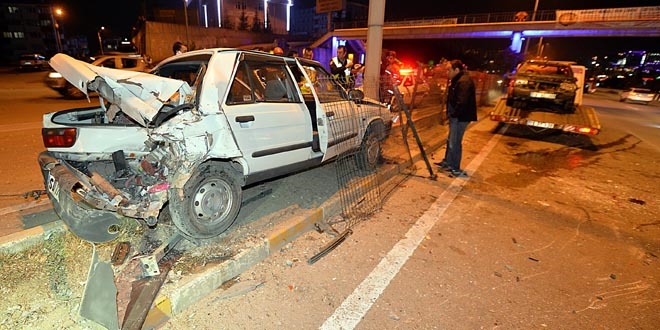 Karabk'te trafik kazas: 1 l, 5 yaral