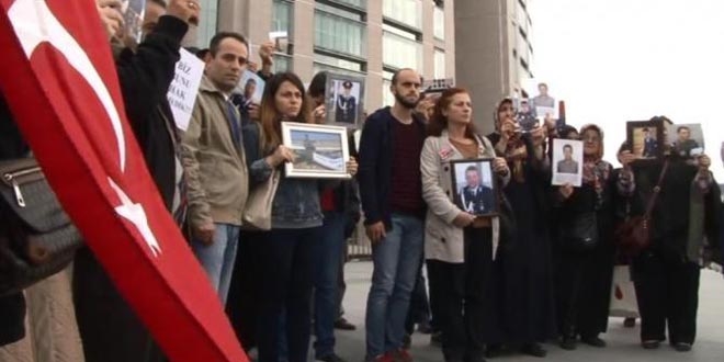 Tutuklu asker aileleri: Evlatlar�m�z kand�r�lm��t�r