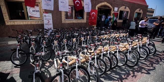 Erdoan'n hediye ettii bisikletler Gazze'de datlyor
