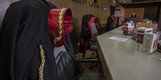 'FETÖ'cü hakimlerin baktığı davalar yeniden görülmeli'