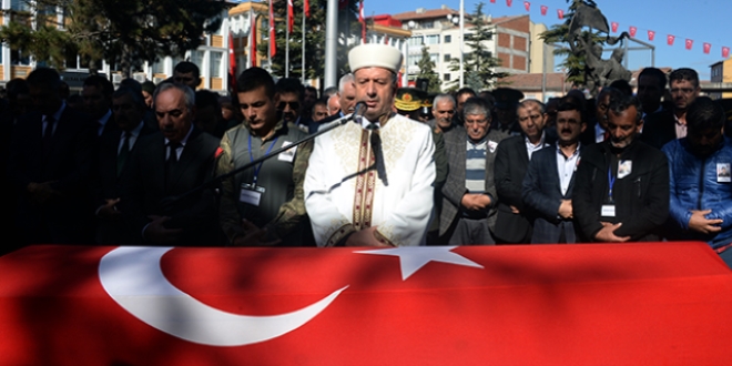 Şehit Uzman Çavuş son yolculuğuna uğurlandı