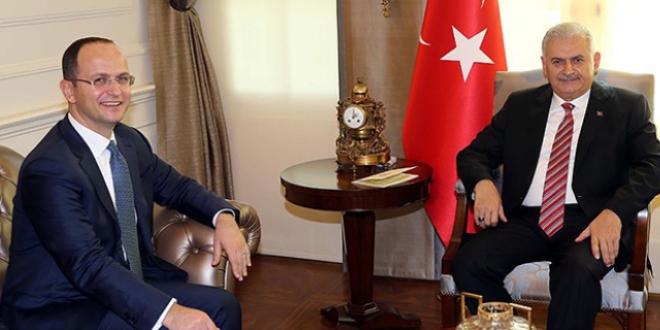 Yıldırım Arnavutluk Dışişleri Bakanı Bushati'yi kabul etti