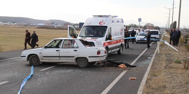 Ağrı'da trafik kazası: 1 ölü, 1 yaralı