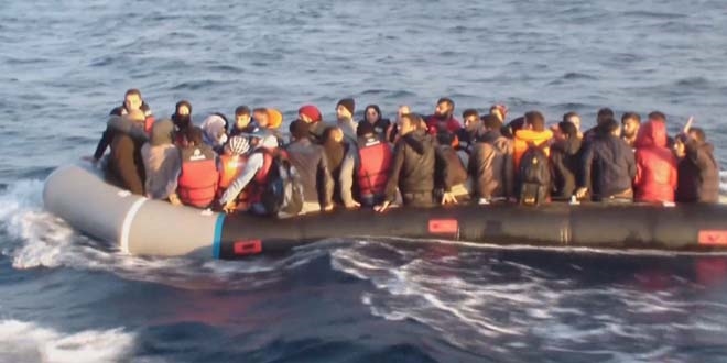 Kaçmak isteyen FETÖ üyelerinin yakalanma görüntüsü