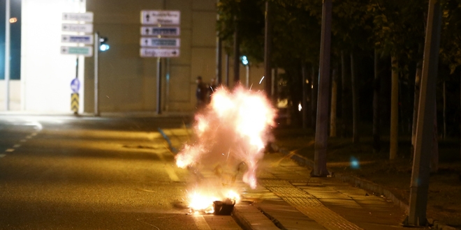 CHP Genel Merkezi yaknnda pheli anta panii