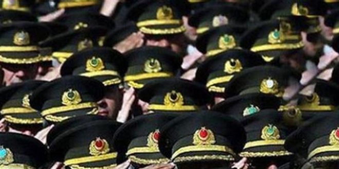 Kara ve Deniz Kuvvetleri'nde 195 personel ihraç edildi