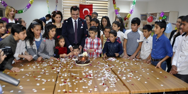 29 Ekim'da do�an ��renciler i�in do�um g�n� program�