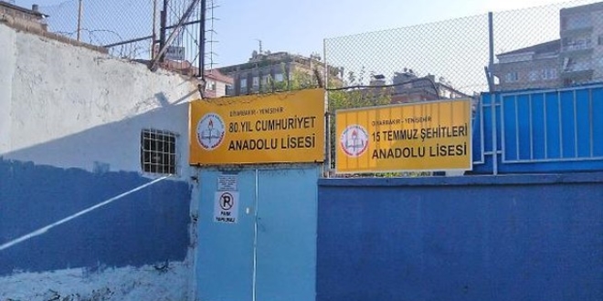 Açıkta kalan bin 500 öğrenciye 3 yeni lise açıldı