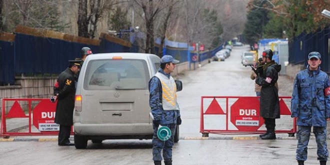 Emekli Tümgeneral: 15 Temmuz'un ilk adımı kozmik oda aramasıyla atıldı