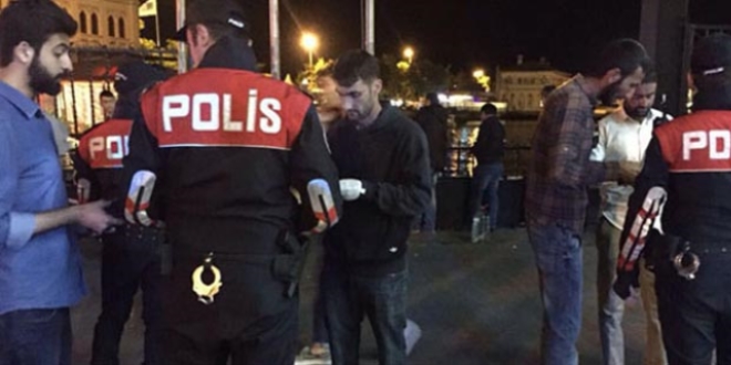 İstanbul'da 'dar bölge' asayiş uygulaması: 54 gözaltı
