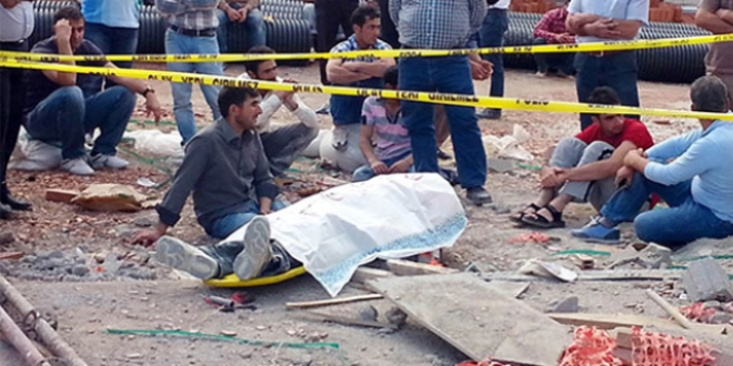 İzmir'de inşaattan düşen işçi öldü