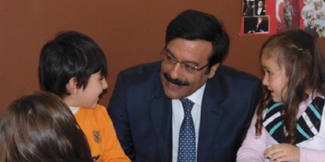 Diyarbakır'a atanan kayyum incelemelerde bulundu