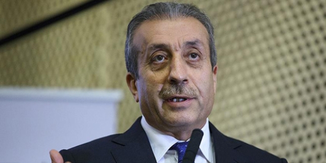 Eker: T�rkiye'nin bir sistem de�i�ikli�ine ihtiyac� var