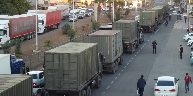 Sınıra zırhlı araç sevkiyatı sürüyor