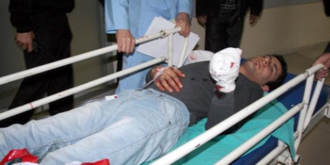 Polise atacağı bomba elinde patladı