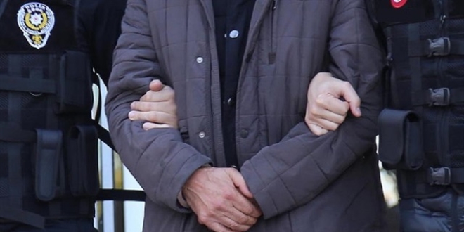 FETÖ'nün gayrimenkullerini satmak isterken yakalandı