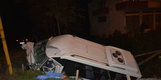 Ordu'da yolcu minibüsü devrildi: 3 ölü, 4 yaralı
