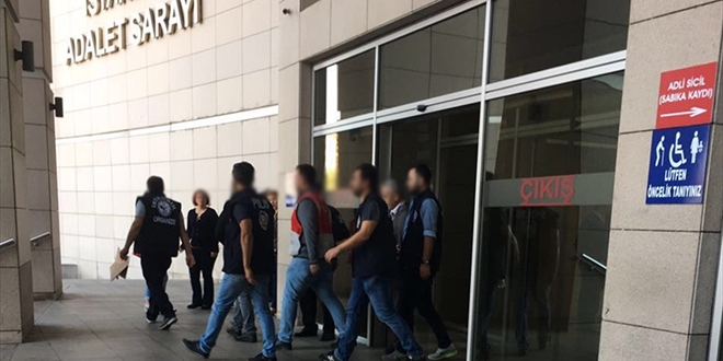 'Bylock' kullanan 42 polis daha tutuklandı