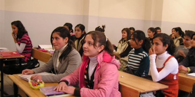 Van'da 1395 kız çocuğu okula kazandırıldı