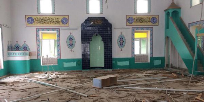 Denizli'de kıblesi yanlış cami yıkıldı
