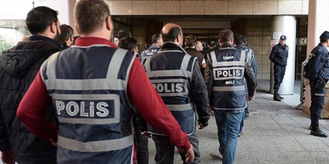 FETÖ lehine rapor yazan 12 bilirkişi tutuklandı