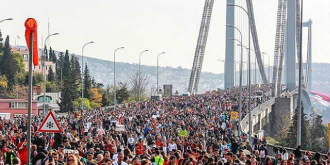 15 Temmuz Şehitler Köprüsü trafiğe kapatıldı