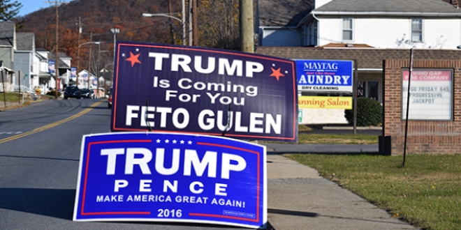 Pensilvanya'da 'Trump senin için geliyor FETO Gülen' pankartı