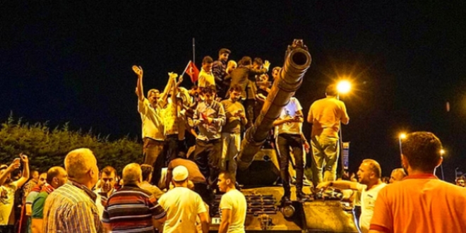 Darbe erkene alındı komutanım neredesiniz?