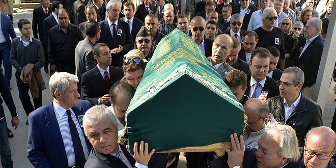 Erbakan'ın dünürü Altınöz'ün cenazesi toprağa verildi